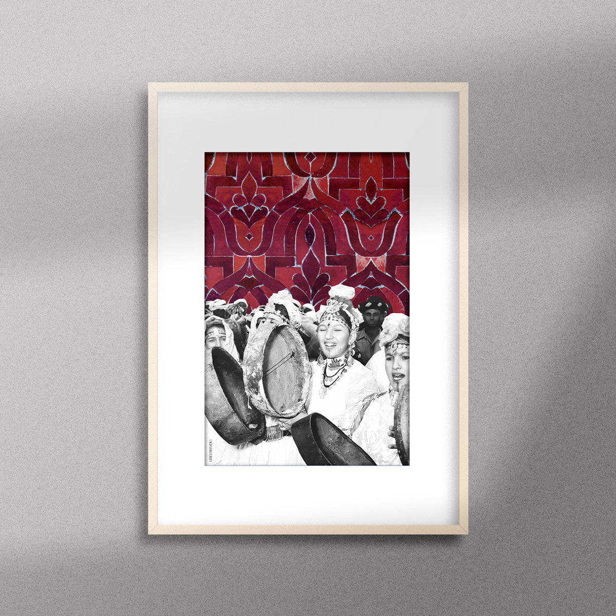 Tableau décoratif représentant une célébration à la marocaine, encadré dans un cadre en bois - Format A3.