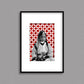 Tableau décoratif d'une femme marocaine, sur un fond de zellige marocain en rouge et blanc, encadré dans un cadre en noir - Format A4