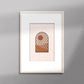  Tableau décoratif d'une illustration d'une fenêtre à grille de fer forgé ancienne, encadré dans un cadre en bois - Format A4.